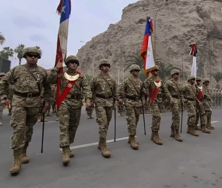 Cien Águilas se suma a celebración por las Glorias del Ejército en Arica